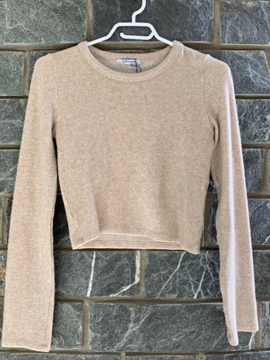 Zara Sweaters - New Zara Cropped LS Sweater‎ Top Women's Size Large Beige Tan Knit NWOT